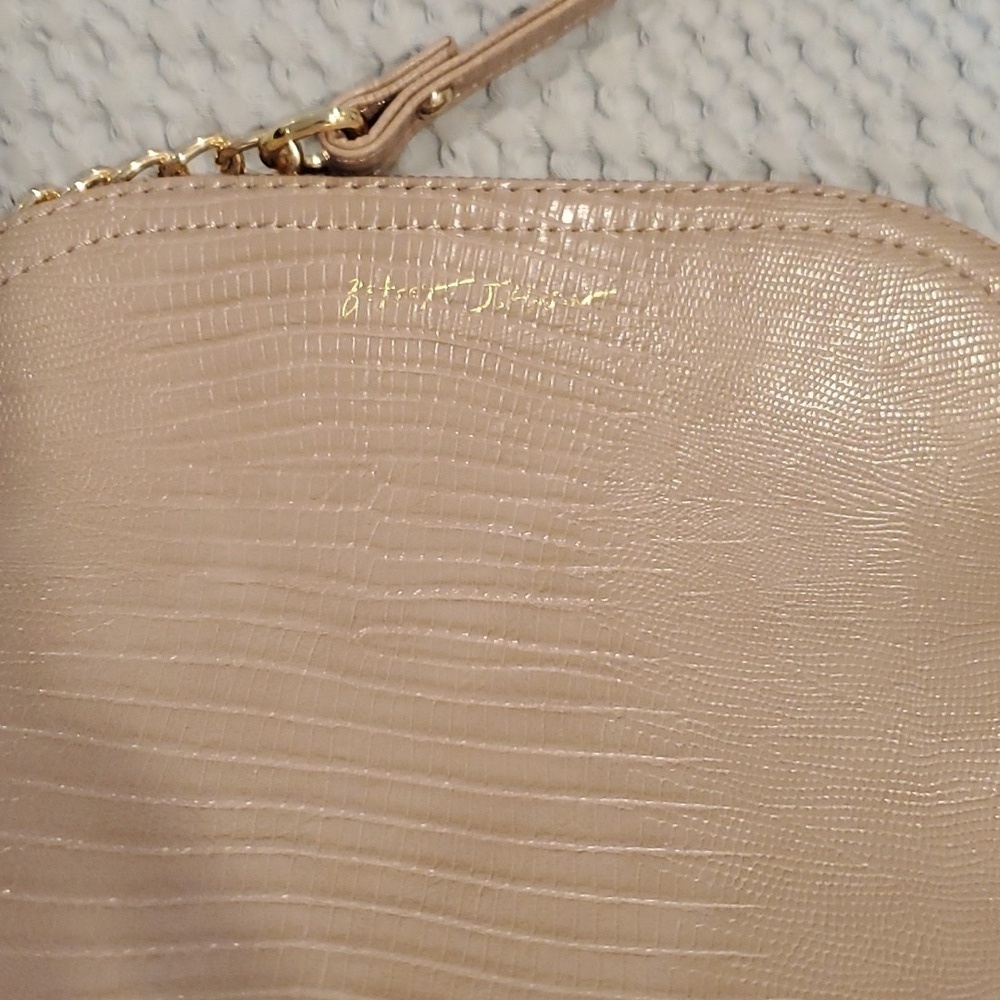 Betsey Johnson Crossbody Bag Like New! (#19) - Picture 2 of 6